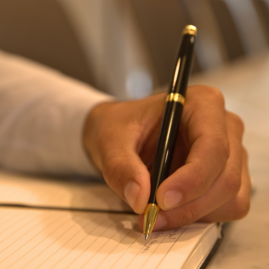 The Power of Pen and Paper: Why Writing Down Tasks and Meeting Notes Is Better Than Typing