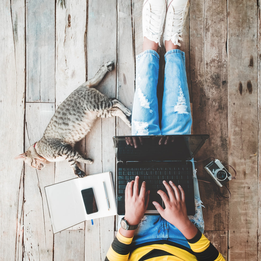 Journal Writing vs. Typing: Pros and Cons – Settini